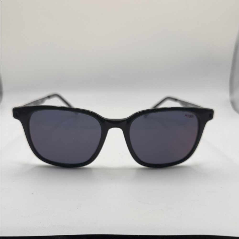 HUGO Classic Black Sunglasses HG1036 No Case
